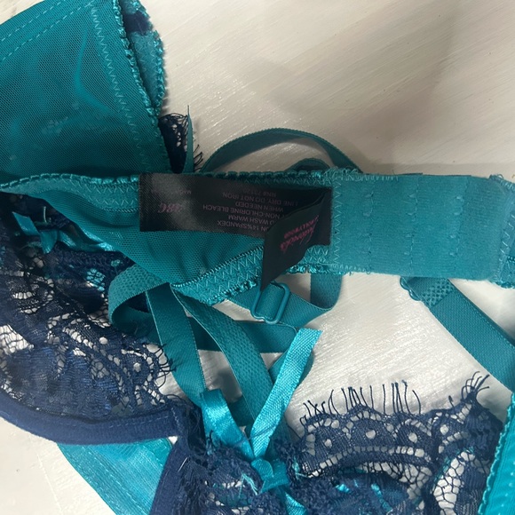 Jade Open Cup Bra - Poseidon/Tile Blue / 38 C
Poseidon/Tile Blue / 38 / C - Picture 3 of 4